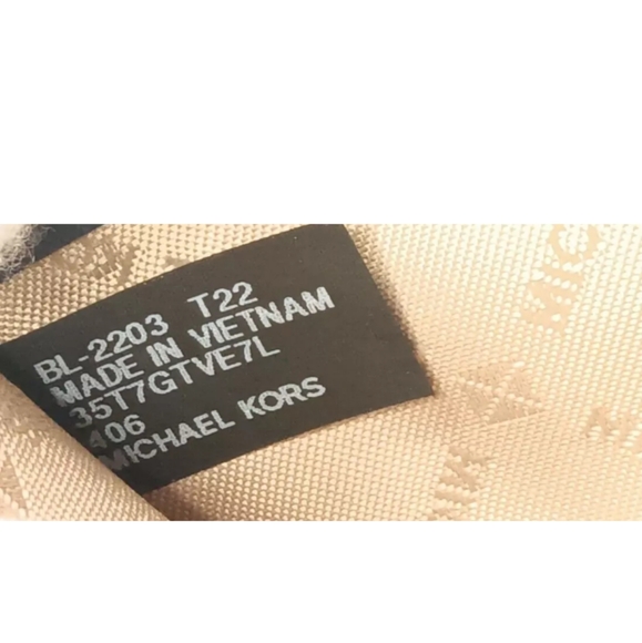 Michael Kors Jet Set Travel Large Pebbled Leather Wristlet Navy Blue MSRP $275 - Picture 9 of 9